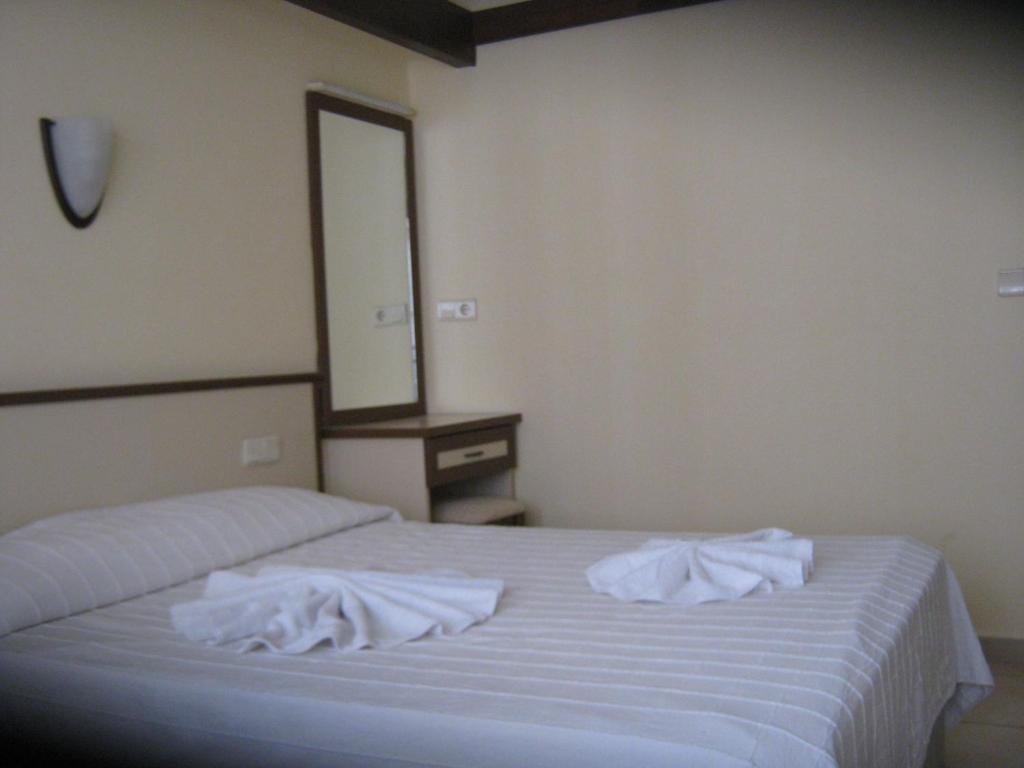 Oya Family Suites Kusadası Pokoj fotografie